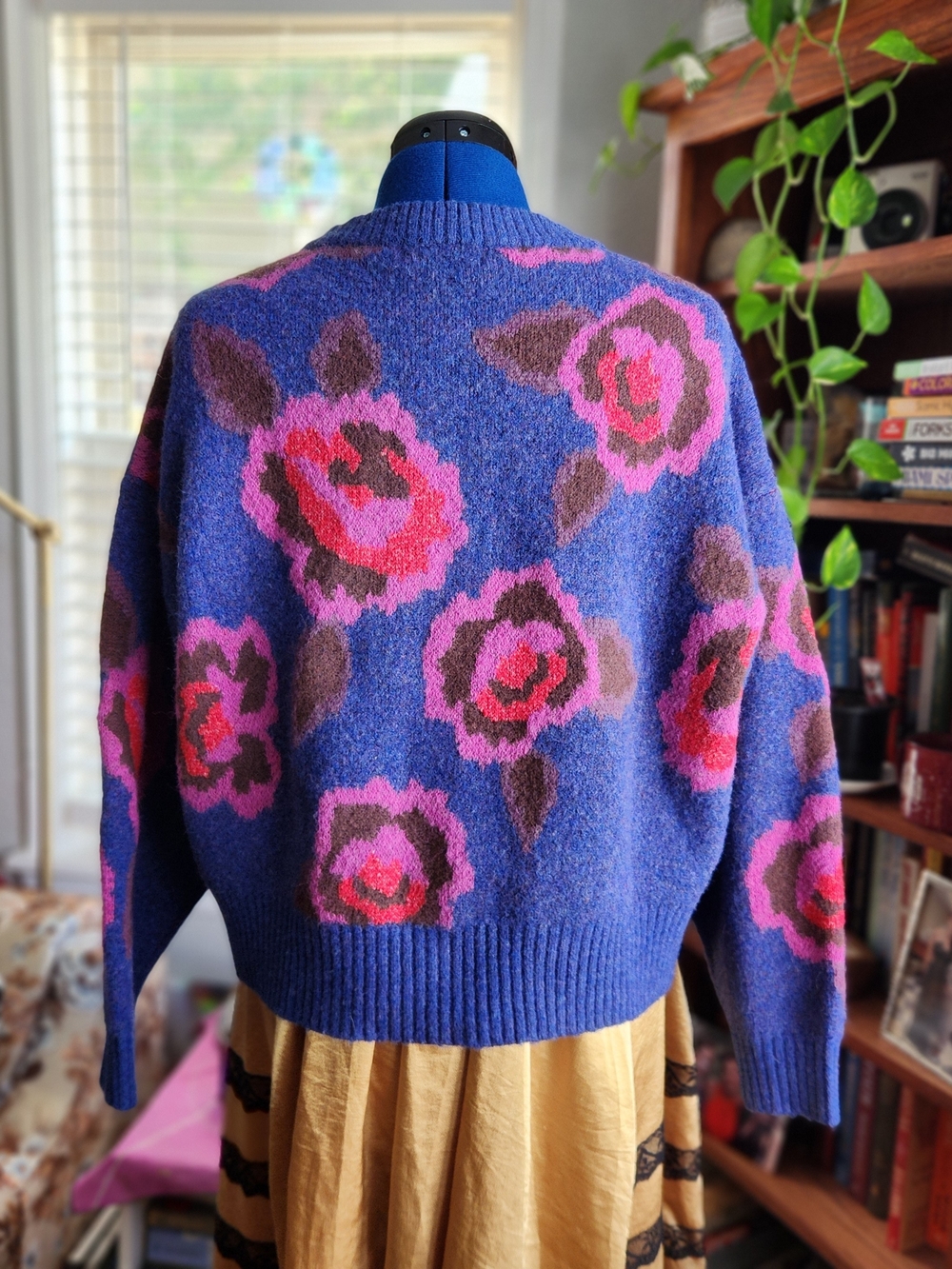 Natural Life Floral Button Front Cardigan Sweater in Blue Rose Size Medium - Picture 4 of 14
